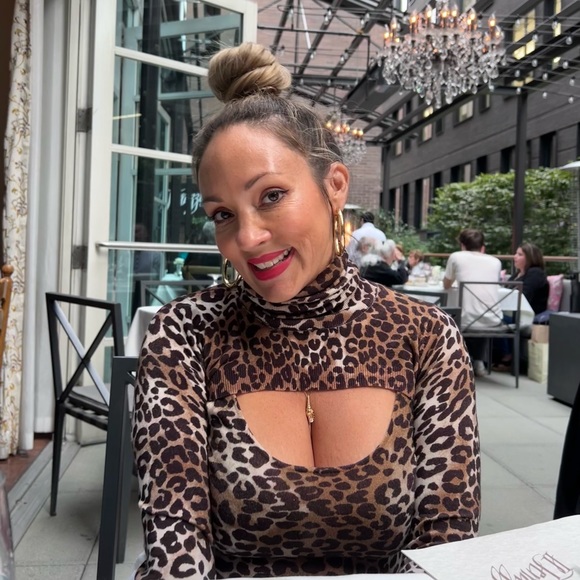 Meet your Posher, Monica - Picture 3 of 8